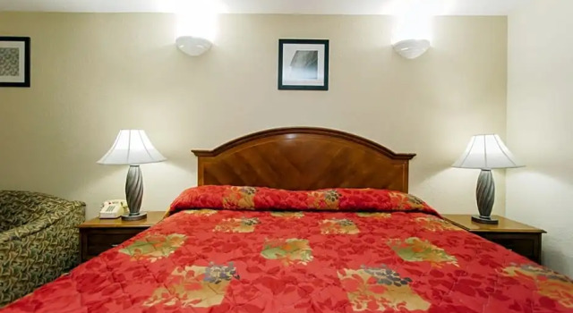 Номер Standard Space City Inn