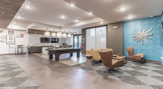 East DT Houston Getaway Near Parks and Restaurants, Забронировать Отель Хьюстон Texas Gulf Coast, рядом с Blaffer Gallery Art Museum of the University of Houston