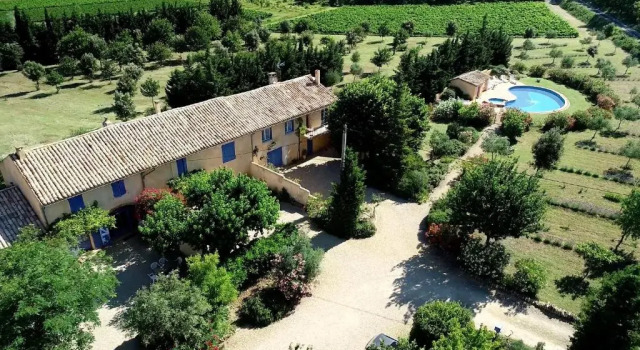 Mas des Lavandes - 3 gîtes de charme au calme avec grande piscine en Drôme-Provençale, Rezerwuj Hotel Suze-la-Rousse Drôme Provençale