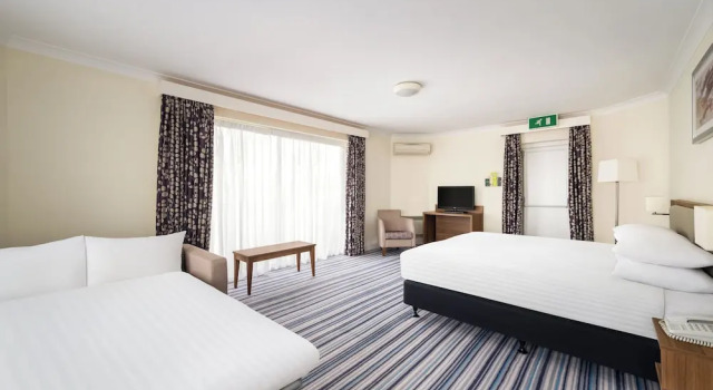 Двухместный люкс с балконом Holiday Inn Norwich North by IHG