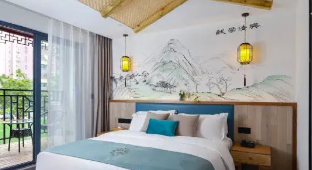 Люкс Floral Hotel·Guixin Courtyard Guest Hotel(Nanjing South Railway Station North Square Branch)