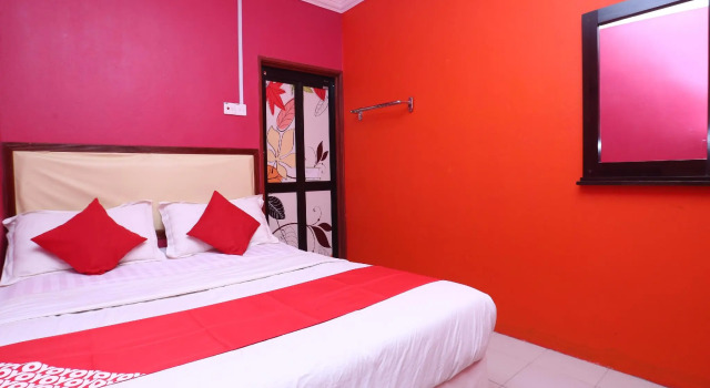 OYO 89498 Sri Seroja Inn Budget Hotel