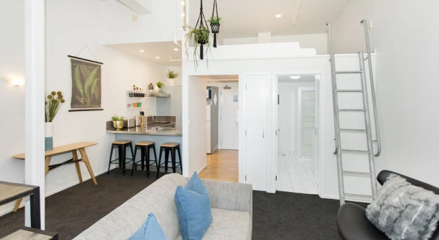 TOWNY - Urban Loft - Two Bedrooms, Забронировать Отель Отели Окленда с парковкой, рядом с Парк Окленд-Домен, Парковка