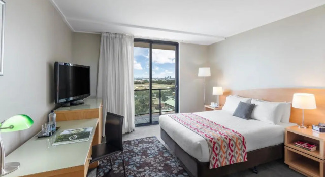 Студия Executive Nesuto Parramatta
