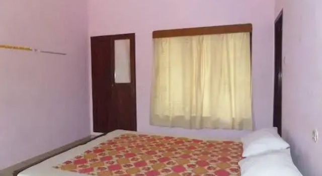 Hotel Deepak, Rezerwuj Hotel Kovalam Nowe Delhi