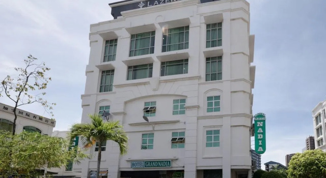 OYO 892 Hotel Grand Nadia