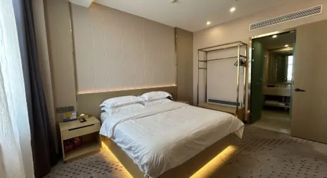 Люкс Deluxe Lavande Hotel (Burqin Youyifeng Road)