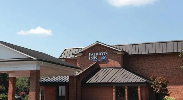 Patriots Inn, Book Hotel Hoteller i Williamsburg med pool, Swimmingpool