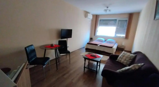 Студия Studio Zora