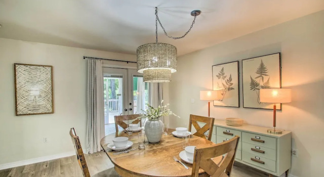 Cozy-modern Pensacola Home: Large Yard, Grill, 预订 酒店 Brent 美利坚合众国-美利堅合眾國