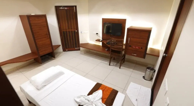 Raj Residency Hotel, Забронировать Отель Отели штата Тамилнада с завтраком, Завтраки