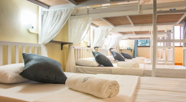 Chaofar De Hostel, Забронировать Хостел Хостелы Краби-таун, рядом с Храм Каев Кораварам, Хостел