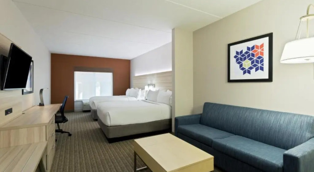 Четырёхместный люкс Holiday Inn Express & Suites Tavares by IHG