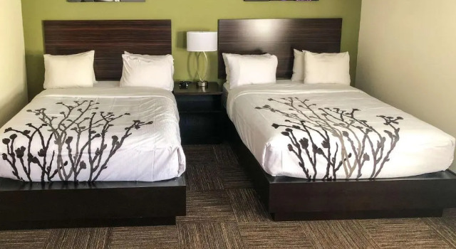 Четырёхместный номер Standard с видом на горы Sleep Inn & Suites Quebec City East