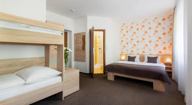 Четырёхместный номер Standard Hotel Bon