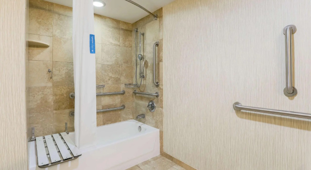 Четырёхместный номер Standard Hampton Inn Fort Walton Beach