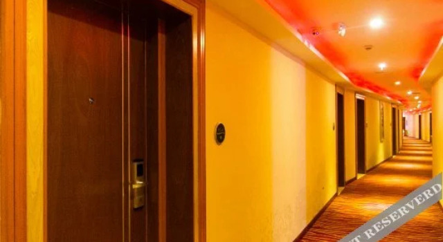 Homeinn Ease Hotel (Hangzhou Jiangnan Times Square South Lake East Subway Station)