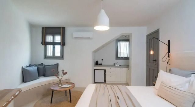 Студия с балконом Chora Kythnos Suites adults only