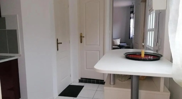 Charmante Maisonnette indépendante avec parking 5 mn Rouen, Book Apartment Rouen 
