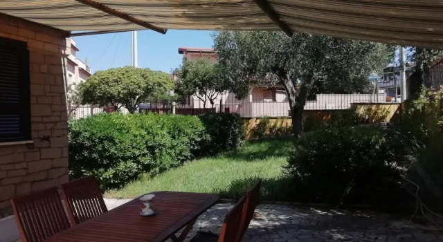 Двухместный номер Standard с видом на сад VILLA GIULIANA stanze con bagno interno in Villa a 350 mt spiaggia libera Lido delle Sirene