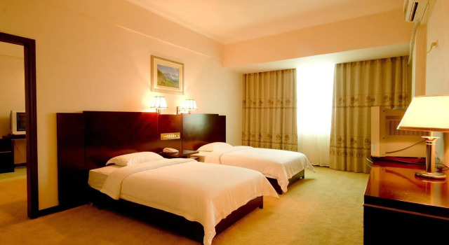 San Jiang Hotel- Liuzhou, Book Hotel Hoteller i Sanjiang med parkering, Parkering