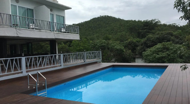 Bed and Breakfast Rim Phu Phu Resort, Varaa Lomakeskus Hotellit North-Eastern Thailand pysäköinnillä, Pysäköinti