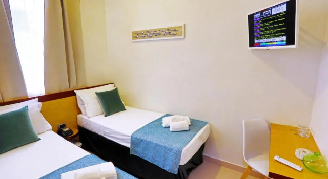 Семейный номер Standard Piccadilly Hotel