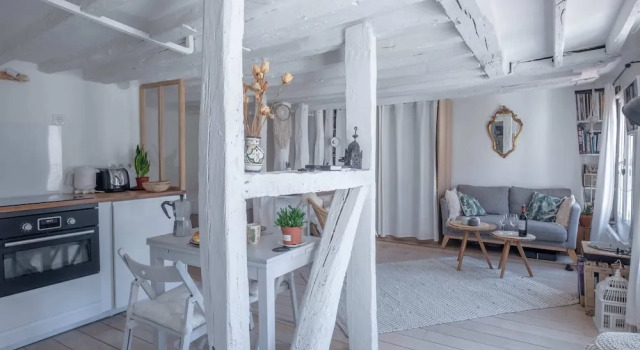 Stylish Apartment for 2 in the Heart of Paris, Забронировать Апартаменты/квартира 3-й округ: Маре Париж, рядом с Станция метро Rambuteau