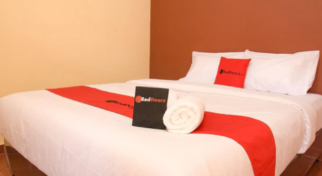 Номер Standard RedDoorz near Terminal A Adisucipto Airport