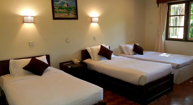 Трёхместный номер Deluxe Arthawka Hotel