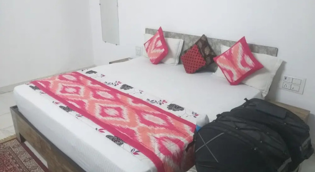 D.C Hotel, Забронировать Отель Отели штата Раджастхана с парковкой, Парковка