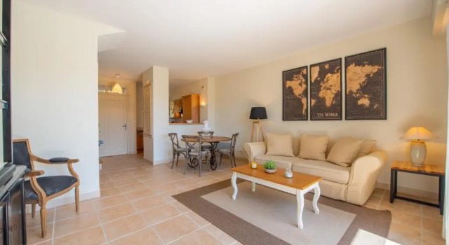 Коттедж с 2 комнатами Saint-Tropez Golf Residences