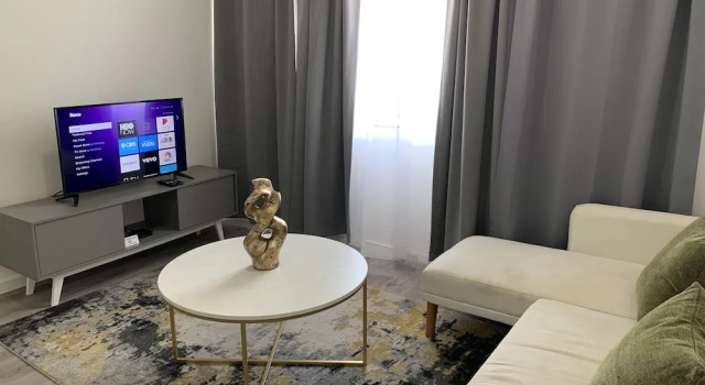 Апартаменты Deluxe 8th Suites