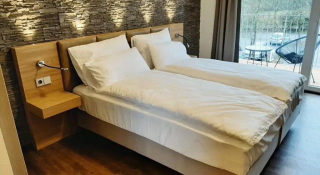 Двухместный номер Deluxe с балконом KS-Hotel
