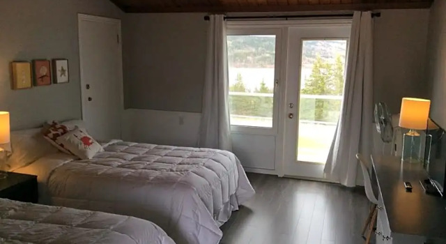 Номер Deluxe с балконом The Iona Heights Inn