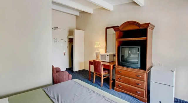 Номер Standard Red Carpet INN Whippany