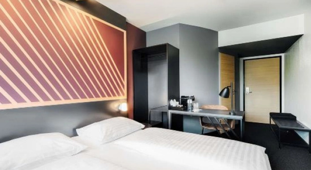 Номер Premium B&B Hotel Salzburg-Nord