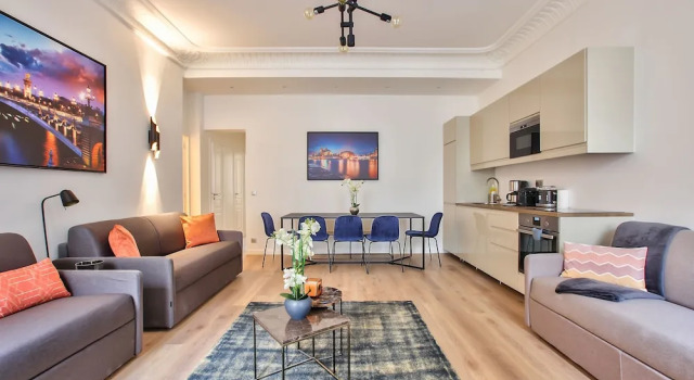 63-Luxury Flat Champs-Elysees (1c), Забронировать Отель Париж Иль-де-Франс, рядом с Ром