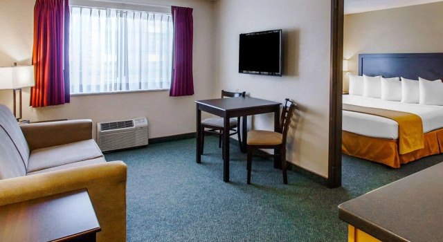 Двухместный люкс Quality Inn & Suites Springfield - Eugene North
