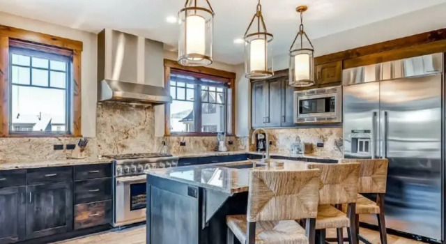 Номер Luxury с 4 комнатами с балконом Luxury 4 Bedroom Condo on Main Street in Downtown Breckenridge