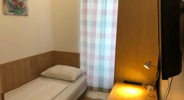 Camera Standard Pension Vera
