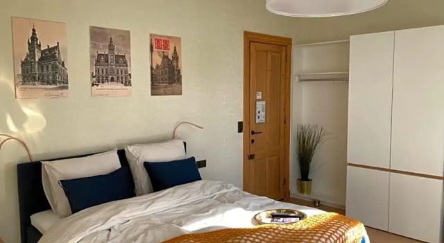 Borgerhouse B&B, Забронировать Отель «постель и завтрак» Borgerhout Антверпен, рядом с Станция Антверпен Централь