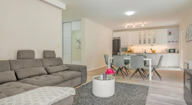 Luxury apartment Hill, Prenota Appartamento Splitska 