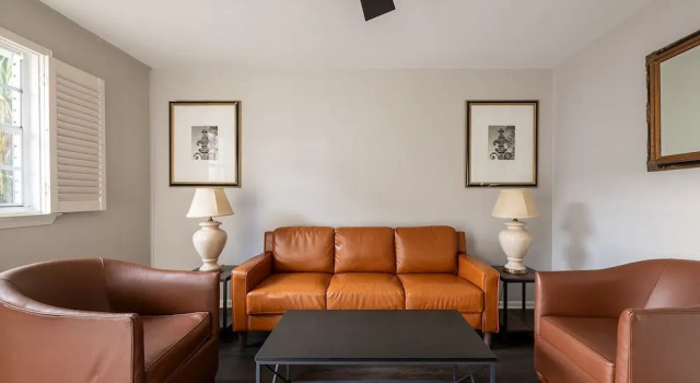 Люкс с 2 комнатами с видом на внутренний двор New Orleans Courtyard Hotel by the French Quarter
