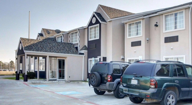 Rodeway Inn & Suites Lewisville I-35, Забронировать Мини-отель Мотели Льюисвилл, Мотель