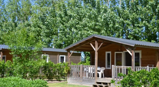Camping La Loire Fleurie, Забронировать Кемпинг Ле-Перье Vendée