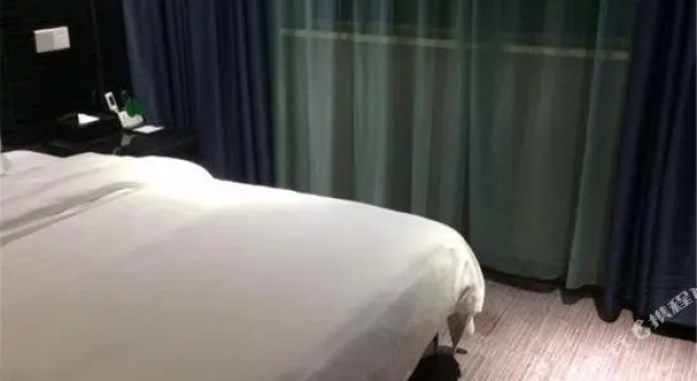 yisanbashangwujiudian, Rezervasyon Otel Heyuan Guangdong