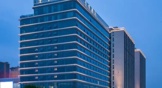 All Seasons Luohe West Station Wanda Plaza Hotel, Book Hotel Luohe Henan
