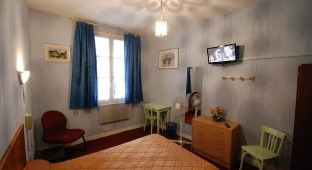 Двухместный номер Economy Notre Dame AUXILIATRICE