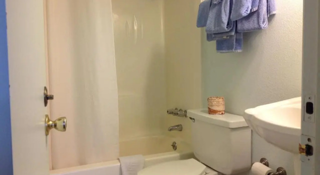 Четырёхместный номер Standard Motel 6 Williams AZ Historic Route 66